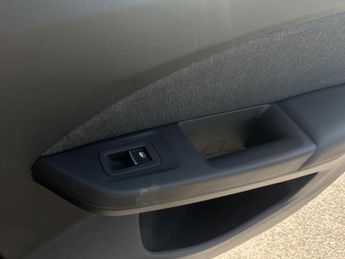 Volkswagen Golf LIFE ETSI S-A