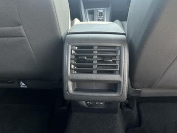Volkswagen Golf LIFE ETSI S-A