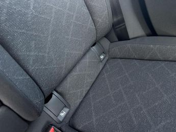 Volkswagen Golf LIFE ETSI S-A