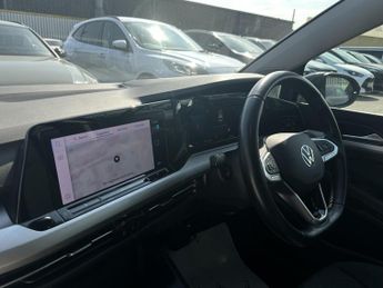Volkswagen Golf LIFE ETSI S-A