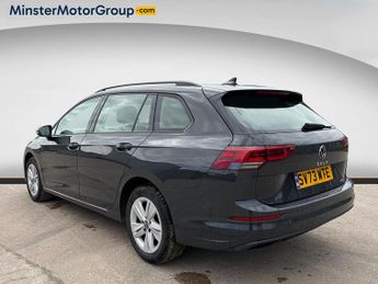 Volkswagen Golf LIFE ETSI S-A