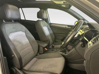 Volkswagen Tiguan 2.0 TDI R-Line SUV 5dr Diesel DSG Euro 6 (s/s) (150 ps)