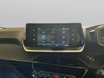 Peugeot E-2008 50kWh Allure Premium SUV 5dr Electric Auto (136 ps)