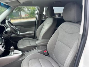 Kia Soul 30kWh EV Auto 5dr