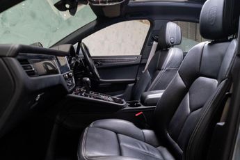 Porsche Macan 2.0T PDK 4WD Euro 6 (s/s) 5dr