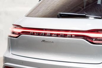Porsche Macan 2.0T PDK 4WD Euro 6 (s/s) 5dr