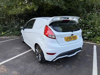 Ford Fiesta Van 1.5 TDCi ECOnetic Panel Van 3dr Diesel Manual (82 g/km, 94 bhp)