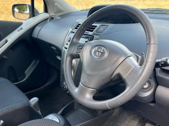 Toyota Yaris 1.33 Dual VVT-i T Spirit MultiMode Euro 5 (s/s) 5dr