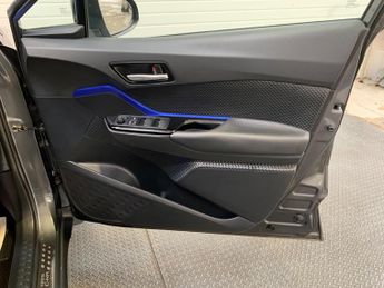 Toyota C-HR 1.8 VVT-h Dynamic CVT Euro 6 (s/s) 5dr