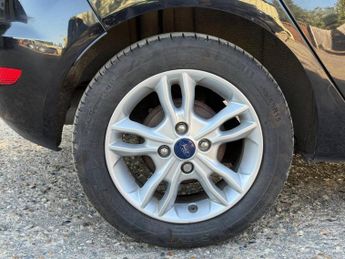 Ford Fiesta 1.0T EcoBoost Zetec Euro 6 (s/s) 5dr