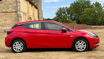 Vauxhall Astra 1.4i Turbo Design Auto Euro 6 (s/s) 5dr