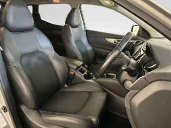 Nissan Qashqai 1.3 DIG-T Tekna SUV 5dr Petrol Manual Euro 6 (s/s) (140 ps)