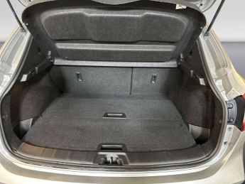 Nissan Qashqai 1.3 DIG-T Tekna SUV 5dr Petrol Manual Euro 6 (s/s) (140 ps)