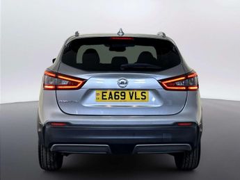 Nissan Qashqai 1.3 DIG-T Tekna SUV 5dr Petrol Manual Euro 6 (s/s) (140 ps)