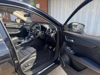 MG MG HS 1.5 T-GDI Exclusive DCT Euro 6 (s/s) 5dr