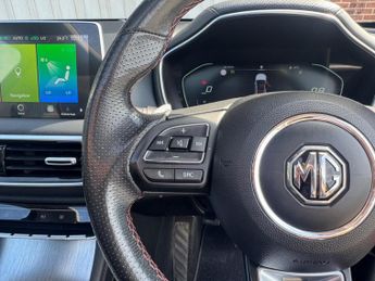 MG MG HS 1.5 T-GDI Exclusive DCT Euro 6 (s/s) 5dr