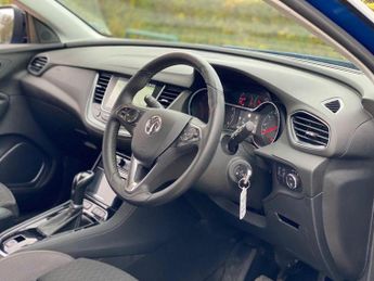 Vauxhall Grandland X 1.2 Turbo Tech Line Nav Auto Euro 6 (s/s) 5dr