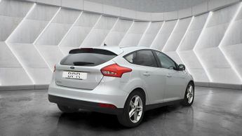Ford Focus 1.6 Zetec Powershift Euro 6 5dr