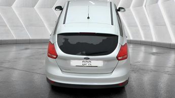 Ford Focus 1.6 Zetec Powershift Euro 6 5dr
