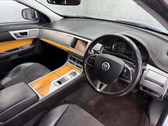Jaguar XF 2.2d SE Auto Euro 5 (s/s) 4dr
