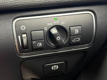 Volvo XC60 2.0 D4 R-Design Lux Nav Auto Euro 6 (s/s) 5dr