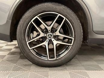 Mercedes-Benz GLC 2.1 GLC220d AMG Line (Premium) Coupe G-Tronic 4MATIC Euro 6 (s/s