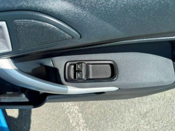 Ford Fiesta 1.6 TDCi ECOnetic DPF Titanium 5dr