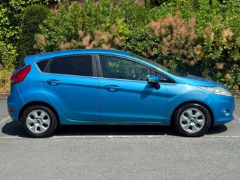 Ford Fiesta 1.6 TDCi ECOnetic DPF Titanium 5dr