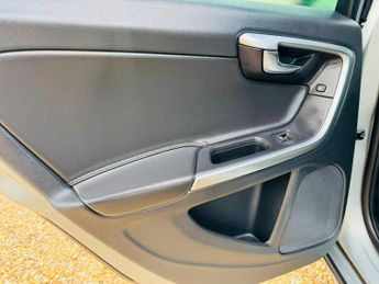 Volvo V60 2.0 T4 R-Design Lux Nav Auto Euro 6 (s/s) 5dr