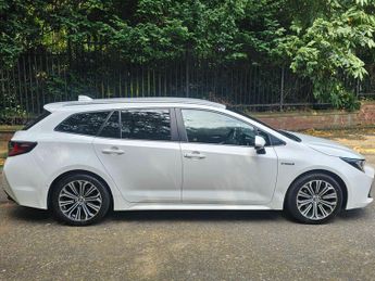 Toyota Corolla 2.0 VVT-h Design Touring Sports 5dr Petrol Hybrid CVT Euro 6 (s/