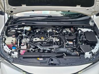Toyota Corolla 2.0 VVT-h Design Touring Sports 5dr Petrol Hybrid CVT Euro 6 (s/