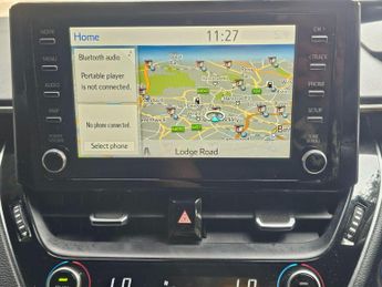 Toyota Corolla 2.0 VVT-h Design Touring Sports 5dr Petrol Hybrid CVT Euro 6 (s/