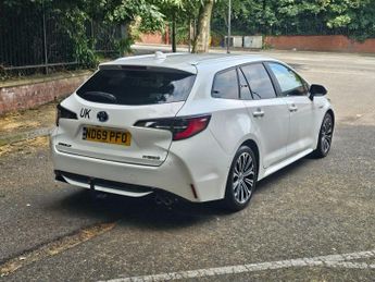 Toyota Corolla 2.0 VVT-h Design Touring Sports 5dr Petrol Hybrid CVT Euro 6 (s/