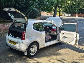 Volkswagen up! 1.0 High up! Hatchback 3dr Petrol ASG Euro 5 (75 ps)