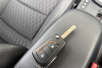Toyota Yaris 1.5 VVT-h Icon E-CVT Euro 6 (s/s) 5dr