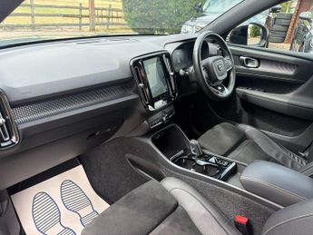 Volvo XC40 1.5h T5 Twin Engine Recharge 10.7kWh R-Design Auto Euro 6 (s/s) 