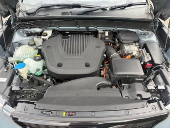 Volvo XC40 1.5h T5 Twin Engine Recharge 10.7kWh R-Design Auto Euro 6 (s/s) 
