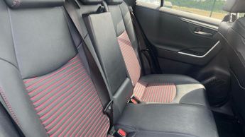 Toyota RAV4 2.5 VVT 18.1kWh Dynamic CVT 4WD Euro 6 (s/s) 5dr