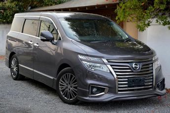 Nissan Elgrand 2.5 High Way Star Urban Chrome Edition