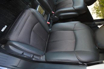 Nissan Elgrand 2.5 High Way Star Urban Chrome Edition