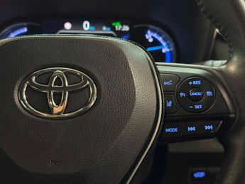 Toyota RAV4 2.5 VVT-h Design CVT Euro 6 (s/s) 5dr