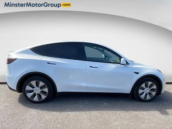 Tesla Model Y LONG RANGE AWD