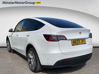 Tesla Model Y LONG RANGE AWD
