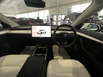 Tesla Model 3 PERFORMANCE AWD