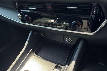 Nissan Qashqai 1.3 DiG-T MH 158 Acenta Premium 5dr Xtronic