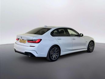 BMW 3 Series 2.0 330e 12kWh M Sport Saloon 4dr Petrol Plug-in Hybrid Auto Eur