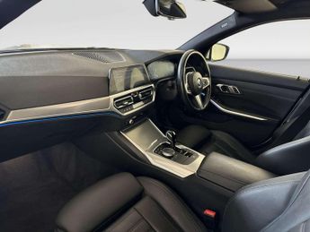 BMW 3 Series 2.0 330e 12kWh M Sport Saloon 4dr Petrol Plug-in Hybrid Auto Eur