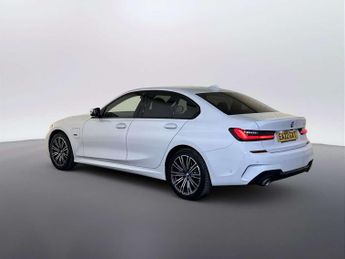BMW 3 Series 2.0 330e 12kWh M Sport Saloon 4dr Petrol Plug-in Hybrid Auto Eur
