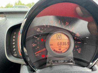 Toyota AYGO 1.0 VVT-i x-play x-shift Euro 5 5dr Euro 5