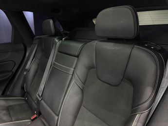 Volvo XC60 2.0 D4 R-Design Pro SUV 5dr Diesel Auto AWD Euro 6 (s/s) (190 ps